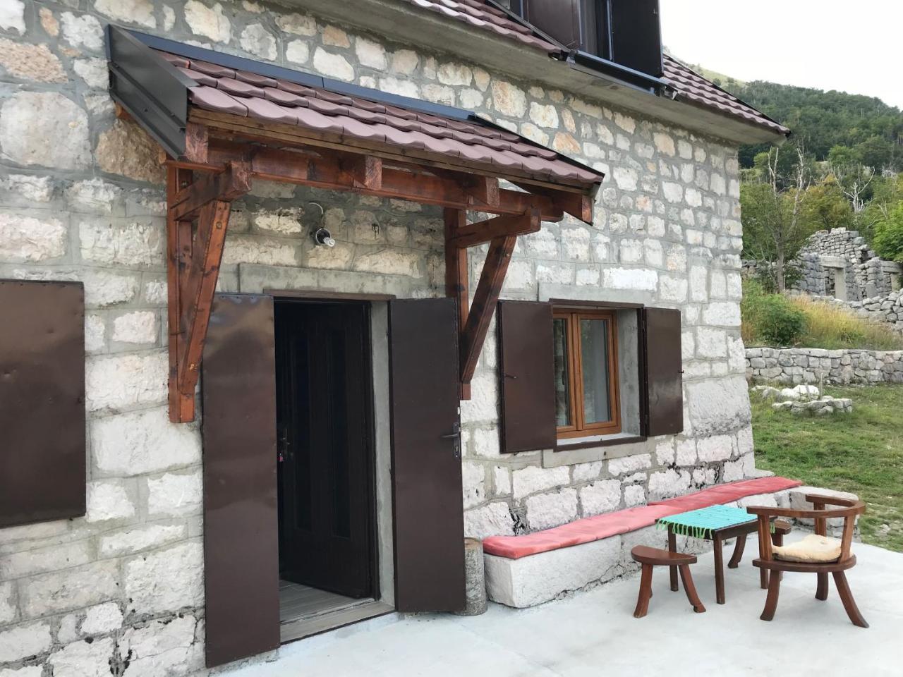 Lovcen Holiday Home Cetinje Esterno foto